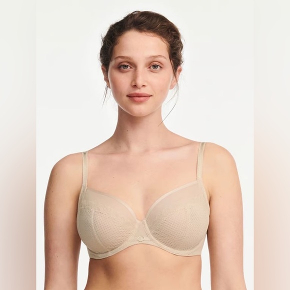 Chantelle Parisian Allure Unlined Plunge Bra - Nude Sand B1631 - Picture 1 of 6